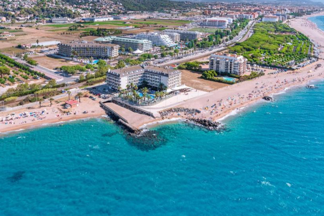Caprici Beach Hotel & Spa