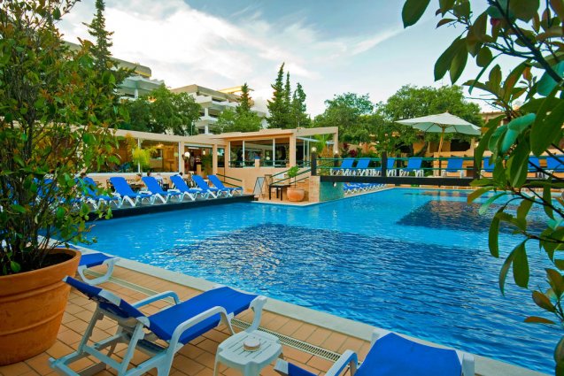 Zwembad van Hotel Balaia Mar in de Algarve
