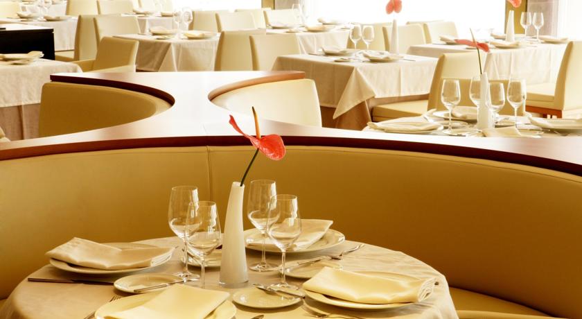 Tafel in restaurant van Gran Hotel Monterrey Lloret de Mar Costa Brava