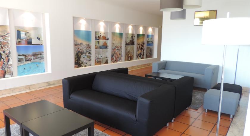 Een zithoek van Hotel Cheerfulway Bravamar Madeira