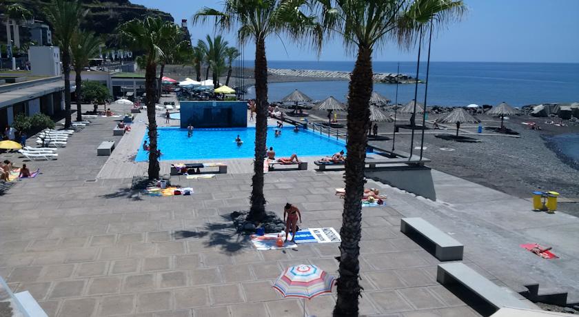 Zwembad van Hotel Cheerfulway Bravamar Madeira