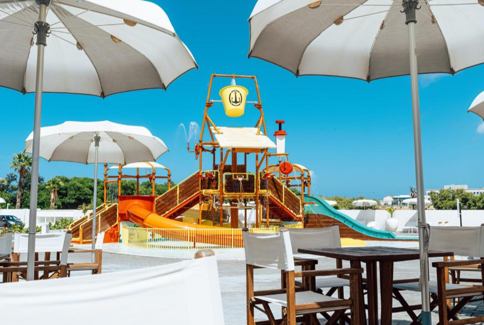 Mangrove Beach Resort 4