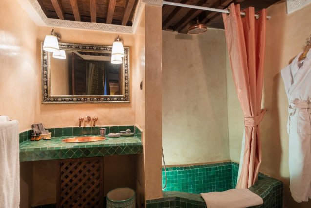 Badkamer van Riad Algila Fès