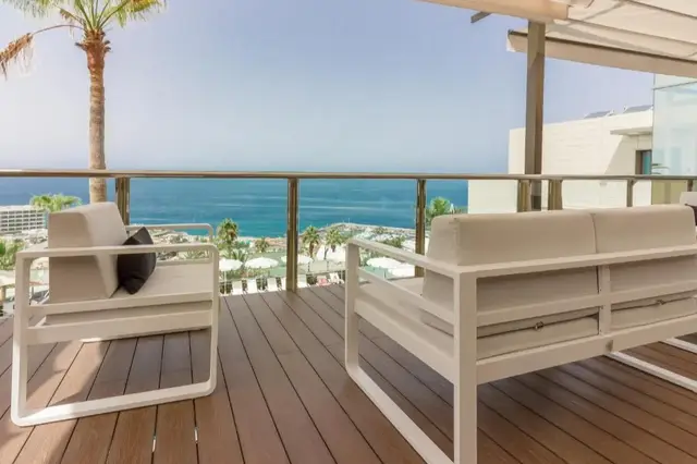 KLAYMAN Diamond Aparthotel uitzicht van balkon