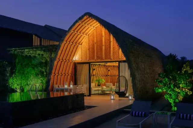 Anantara World Islands Dubai Resort