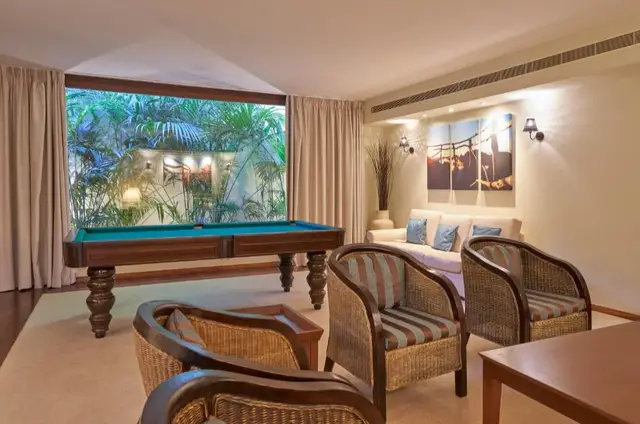 PortoBay Serra Golf lounge