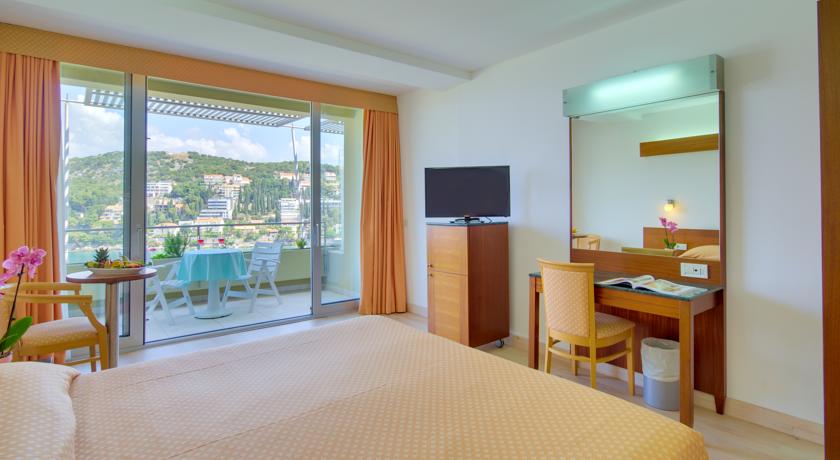 Tweepersoonskamer van Hotel Uvala in Dubrovnik