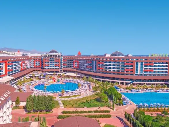 Lonicera World Hotel
