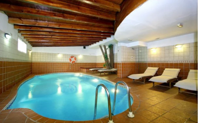 Binnenzwembad Hotel Olympia Cónsul del Mar