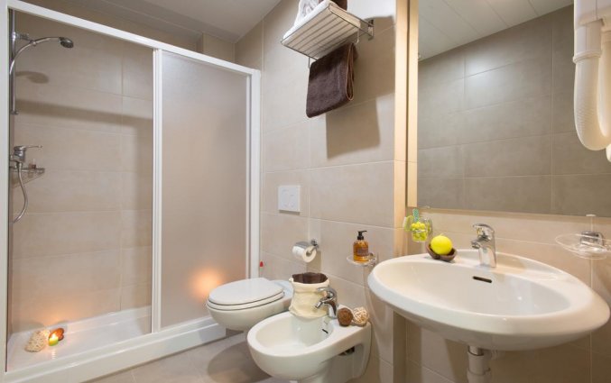 Badkamer van een tweepersoonskamer van Hotel Ornato in Milaan
