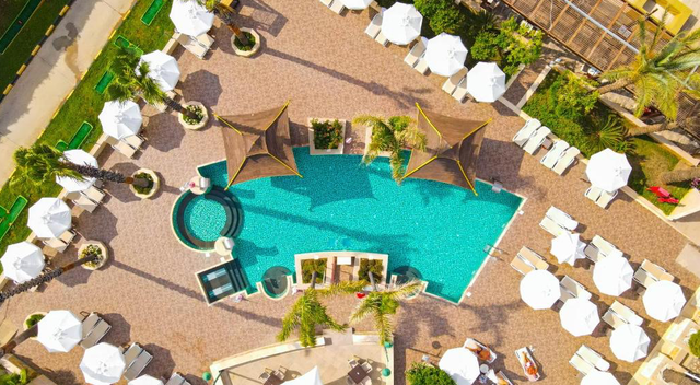 Crystal Family Resort And Spa