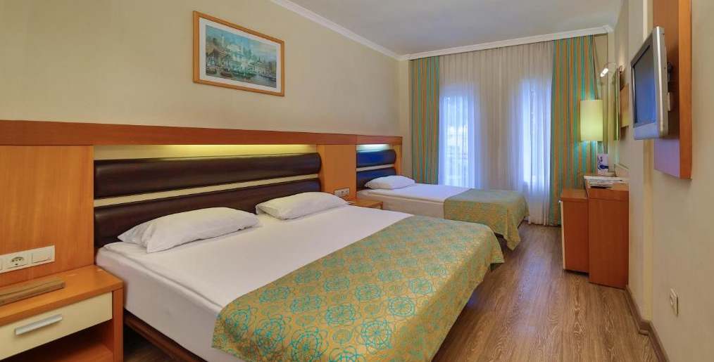 Crystal Flora Beach Resort