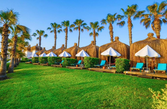 Crystal Flora Beach Resort
