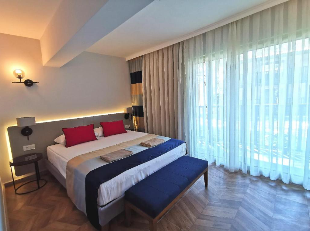 Crystal Flora Beach Resort