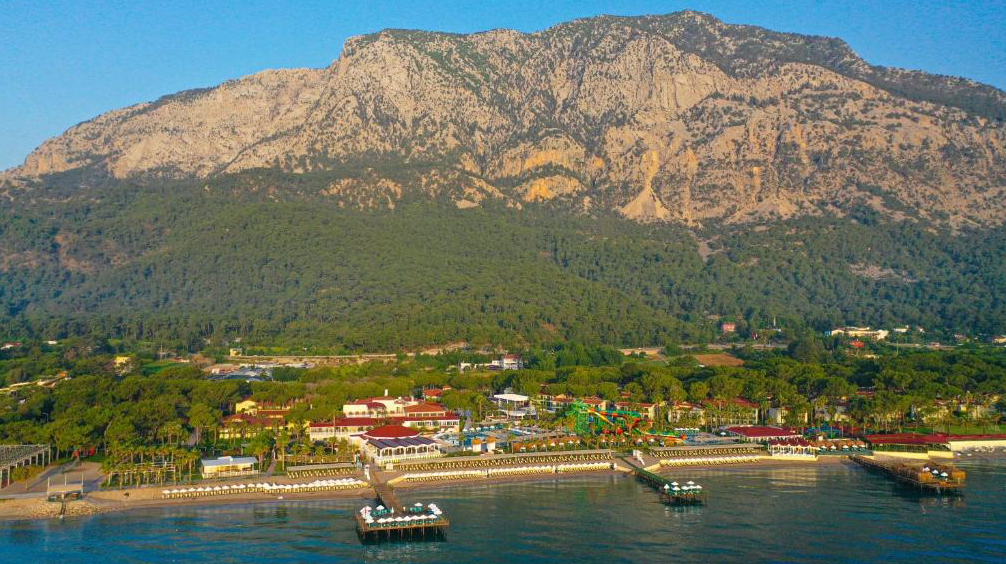 Crystal Flora Beach Resort