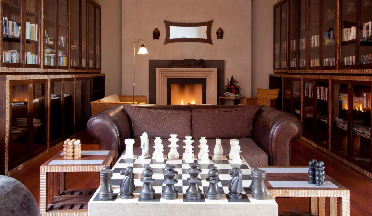 Regency Country Club Apartments & Suites