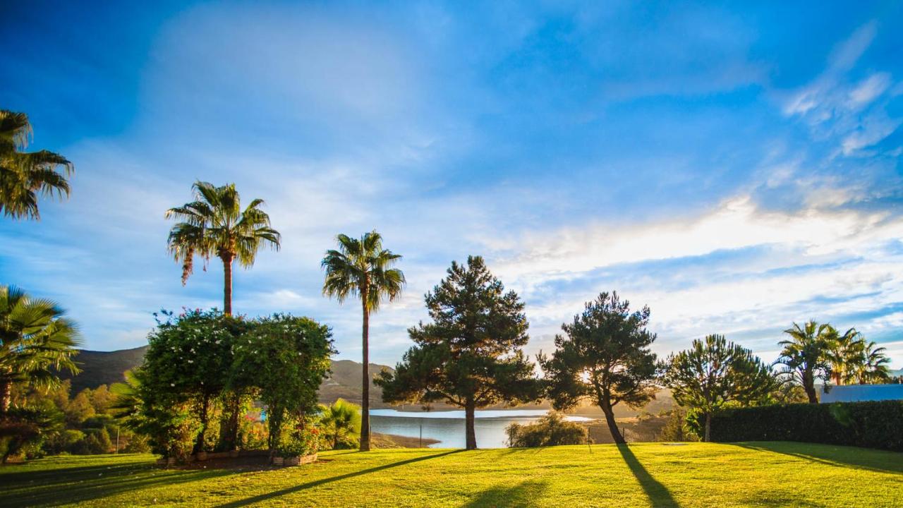 B Bou Hotel La Vinuela Spa