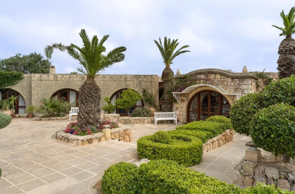 Ta Cenc Hotel & Spa tuin