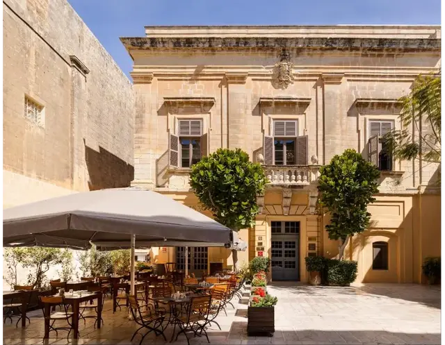 Xara Palace Hotel gebouw