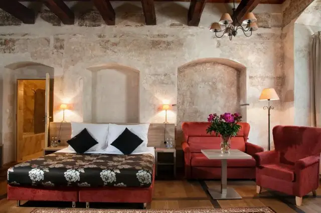 double Hotel Santi