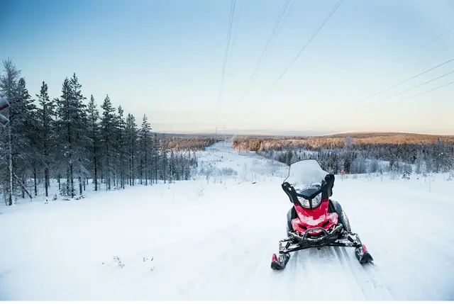 Sneeuwscooter safari Lapland