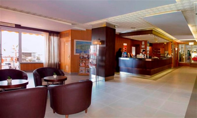 Lobby en receptie van hotel Rincon Sol aan de Costa del Sol