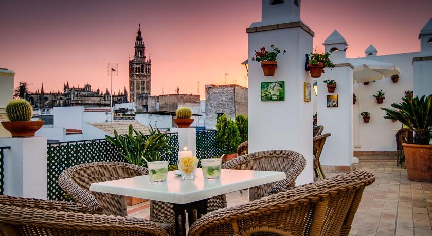 Uitzicht vanaf het dakterras van Hotel Murillo in Sevilla