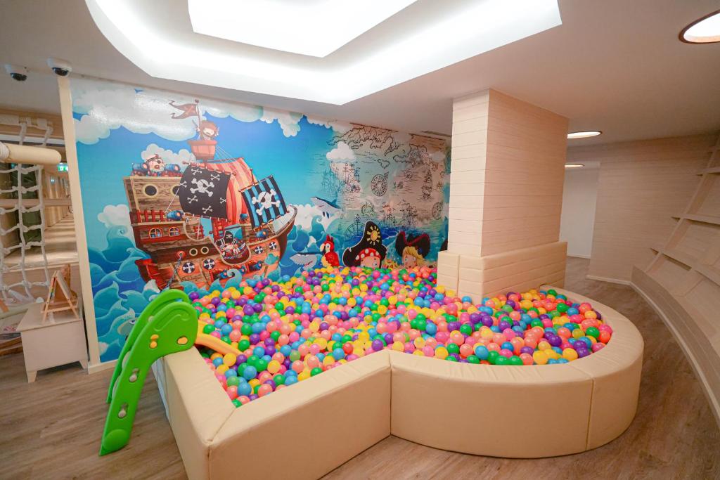 Familiekamers in The Marin Phuket Kamala Beach