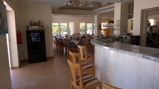 Bar van Hotel & Spa Maritur in de Algarve