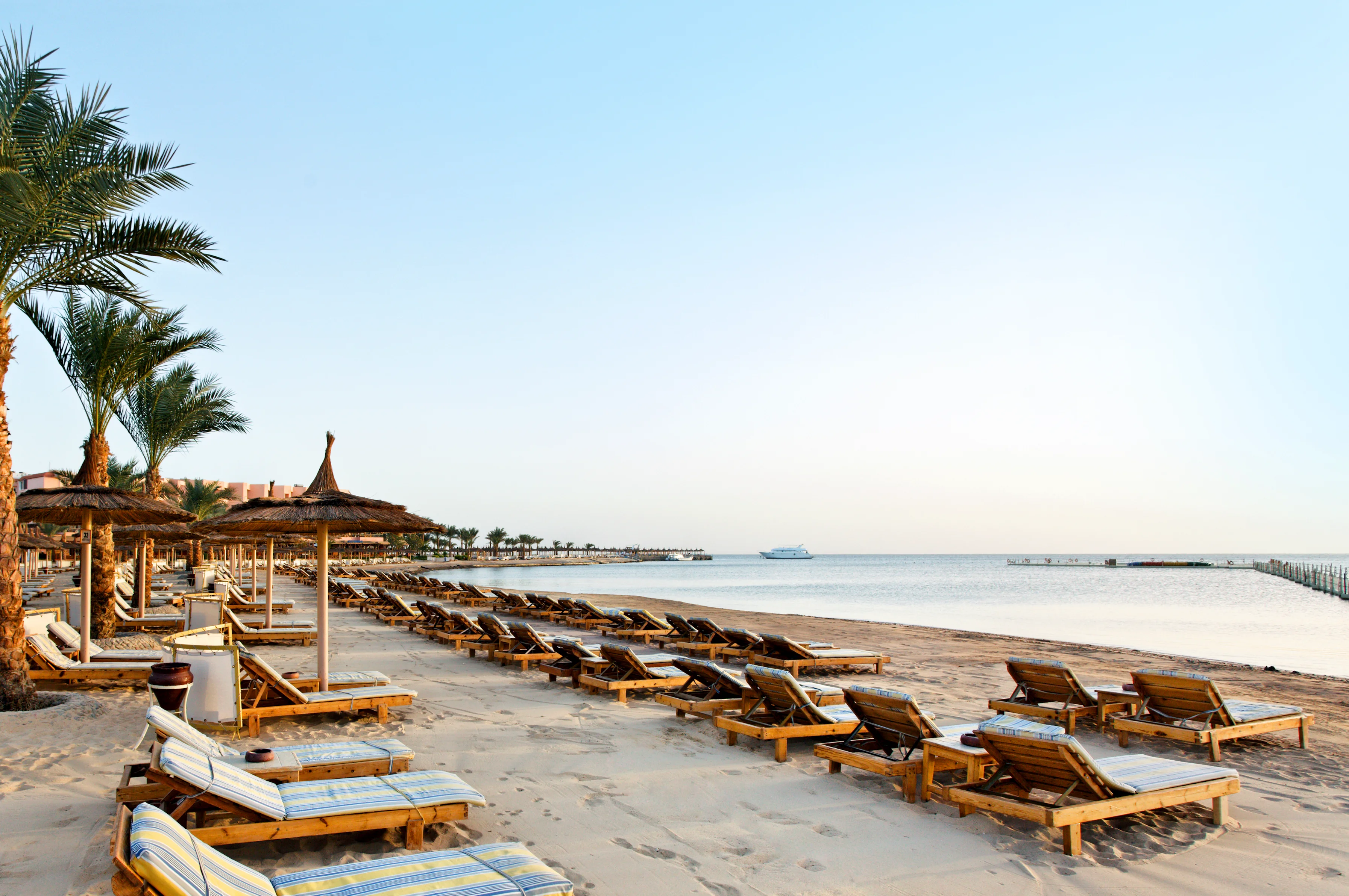 Pickalbratros White Beach Resort strand