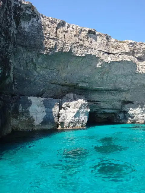 Blue Grotto & kust