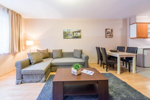 Woonkamer in appartement van nova apartments stedentrip Budapest