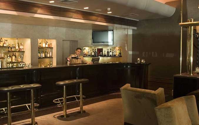 Bar van Hotel Real Parque in Lissabon