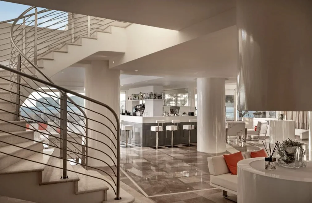 El Faro Hotel & Spa lobby