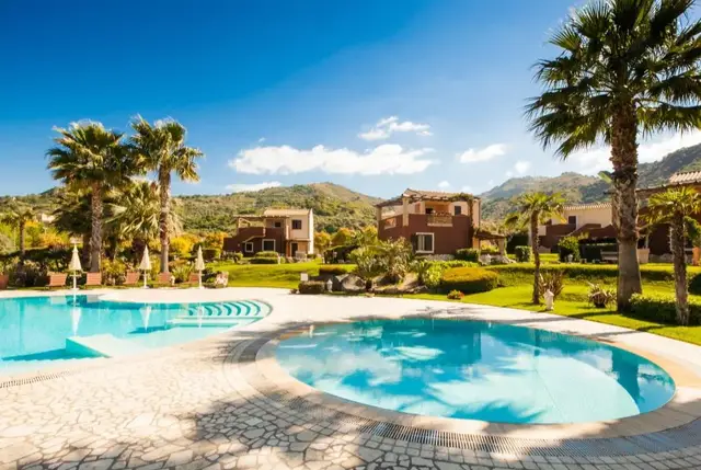 Alcantara Resort di Charme zwembad