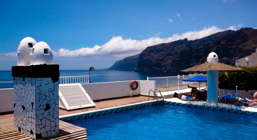 Zwembad met uitzicht van Appartementen Vigilia Park Tenerife