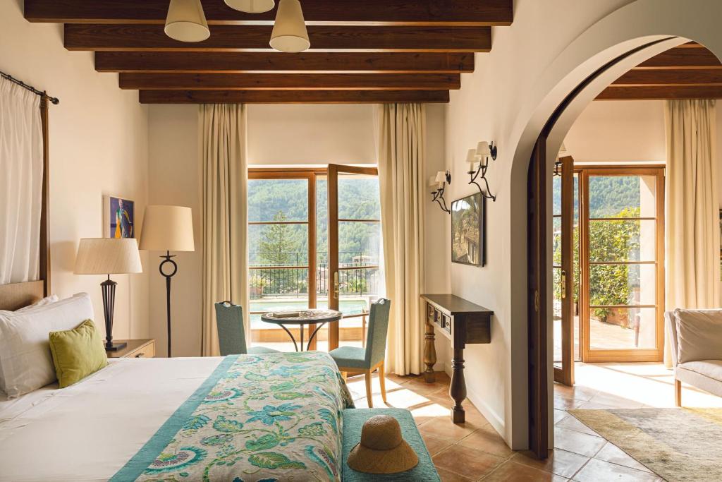 La Residencia, A Belmond Hotel - suite met terras en tuinzicht