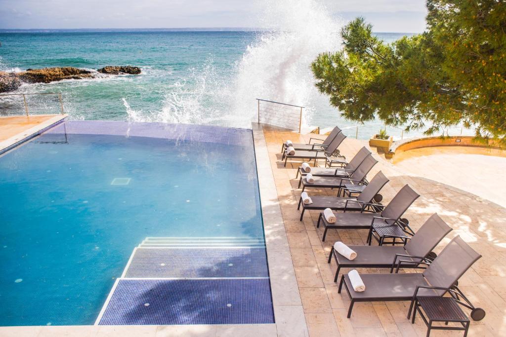 Hospes Maricel y Spa - infinitypool met zeezicht