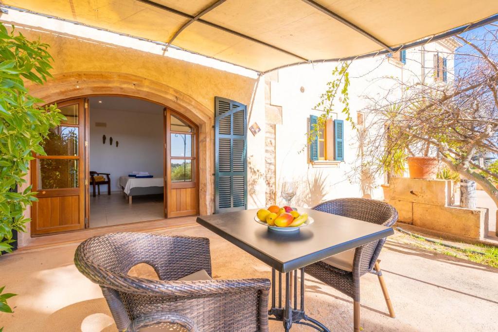 Agroturismo Mondrago -Antic Na Martina- - kamer met terras