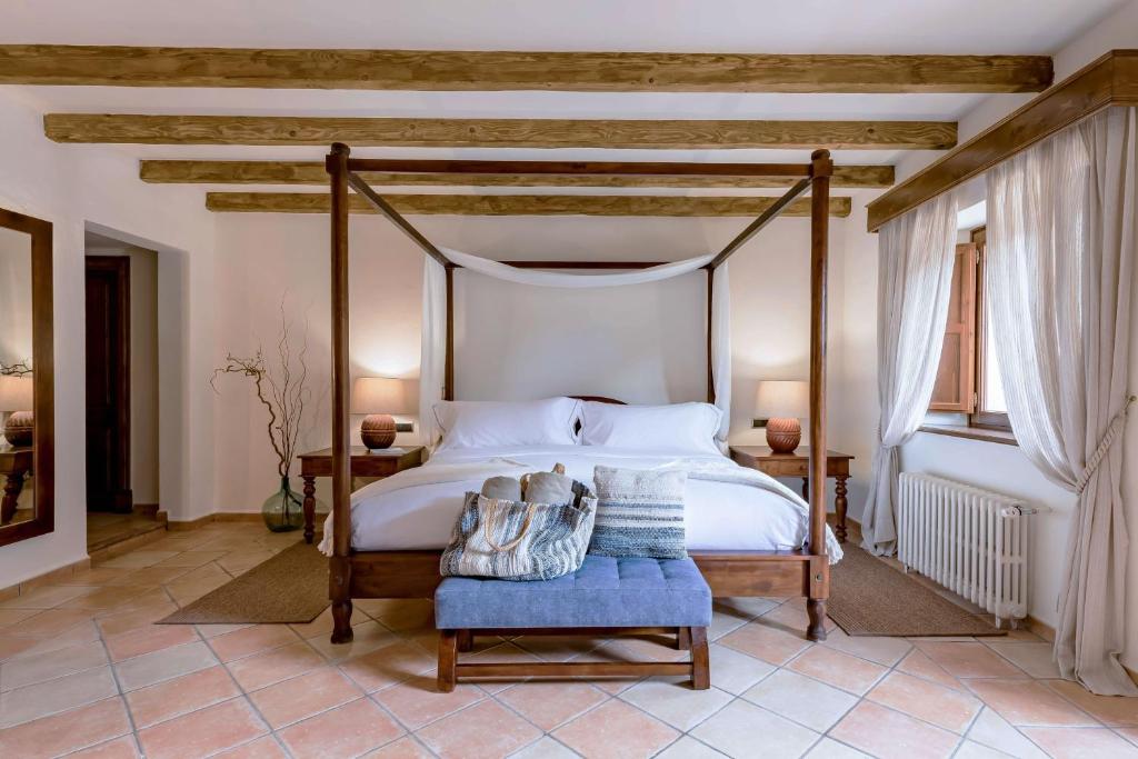 Finca Ratxó member of Meliá Collection - suite met hemelbed