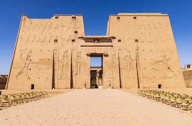 Temple of Horus Nijlcruise