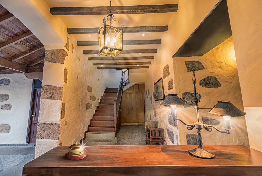 Hotel Rural LIVVO Maipez - hal met trap