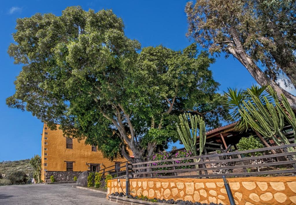 Hotel Rural LIVVO Maipez - landhuis met tuin