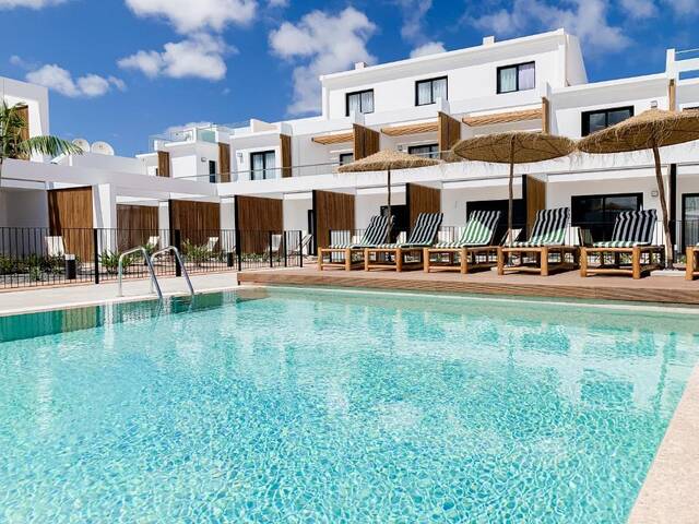 Shambhala Fuerteventura - zwembad bij de terrassen