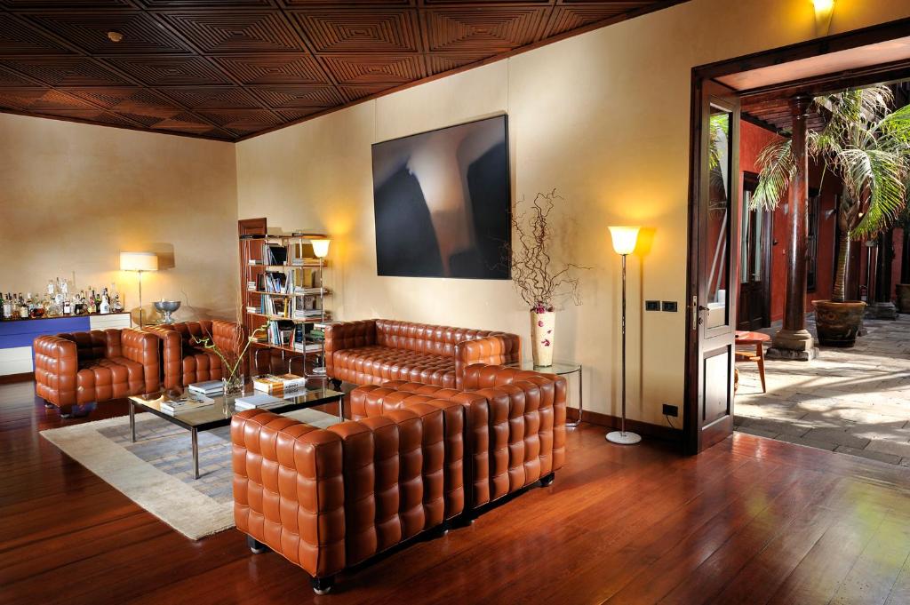 Boutique Hotel San Roque - lounge met zithoek