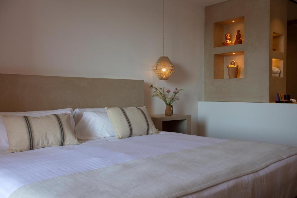 Can Arabi - slaapkamer met hanglamp