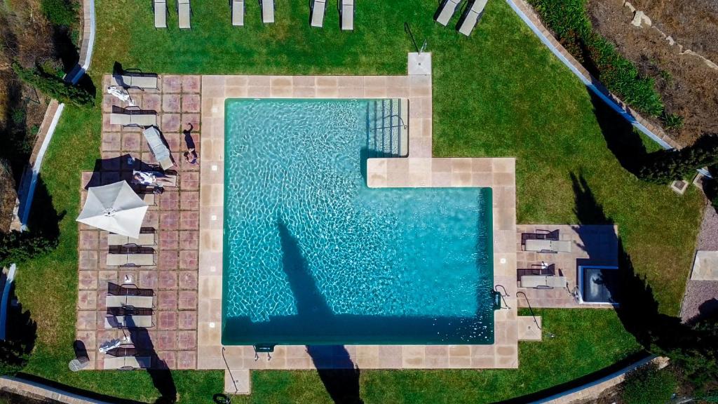 B Bou Cortijo Bravo - luchtfoto van het zwembad