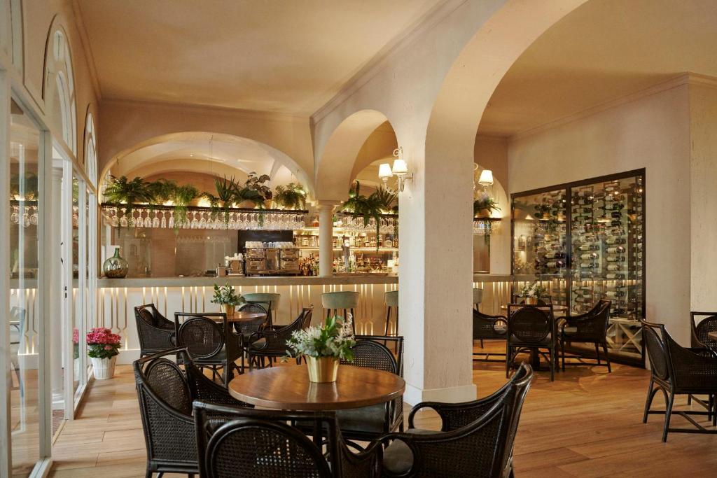 B Bou La Vinuela - bar en restaurant