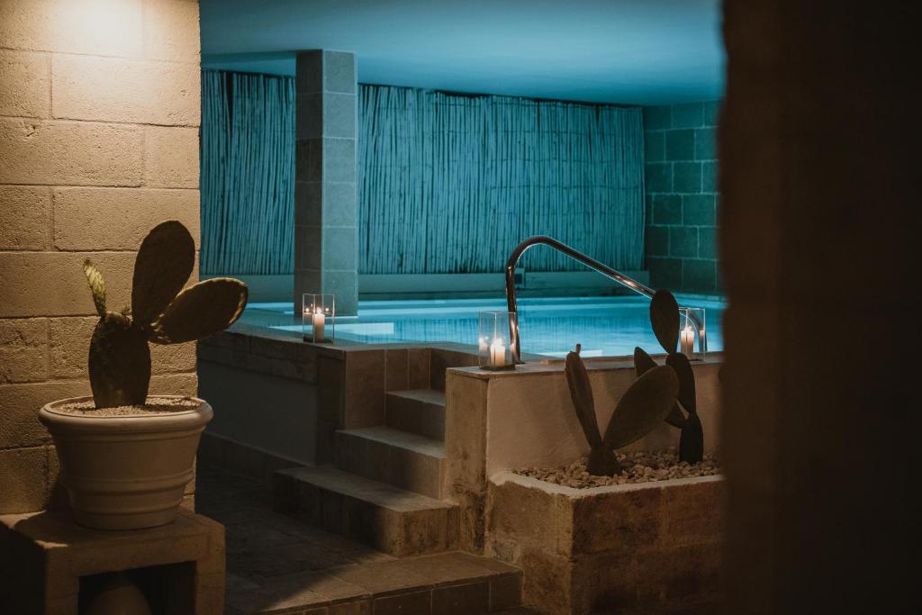 Canne Bianche Lifestyle Hotel - verwarmd binnenbad in de spa