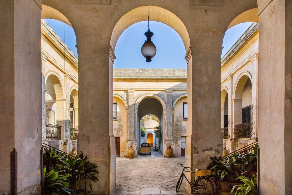 Palazzo Daniele - binnenplaats met bogen